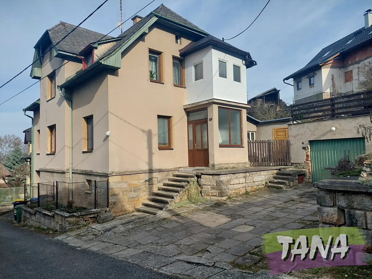 Prodej rodinného domu 140 m², pozemek 551 m²